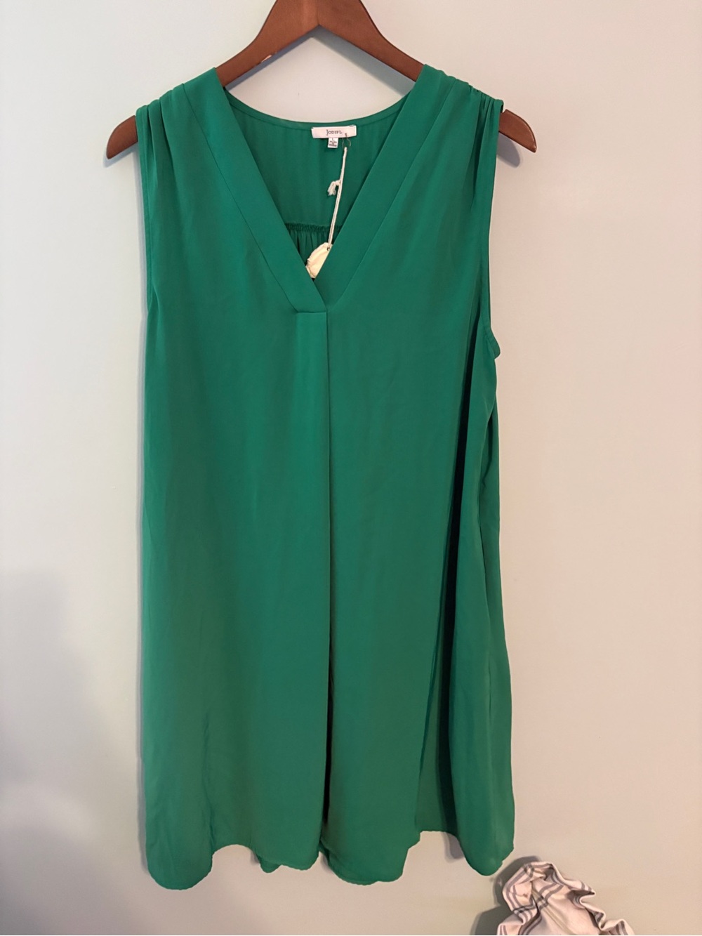 *NWT!* Jodifl Sleeveless V-Neck Kelly Green Women's Dress